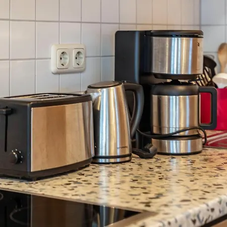 Апартаменты Haus Huegel - 4 *